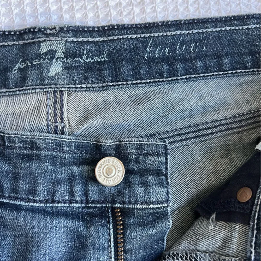 7 for All Mankind Bootcut Faded Denim Distressed Frayed Hem Jeans sz 28